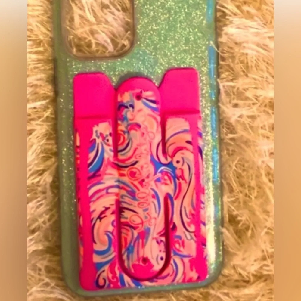 Lilly Pulitzer card holders on 11 Pro Phone cases.